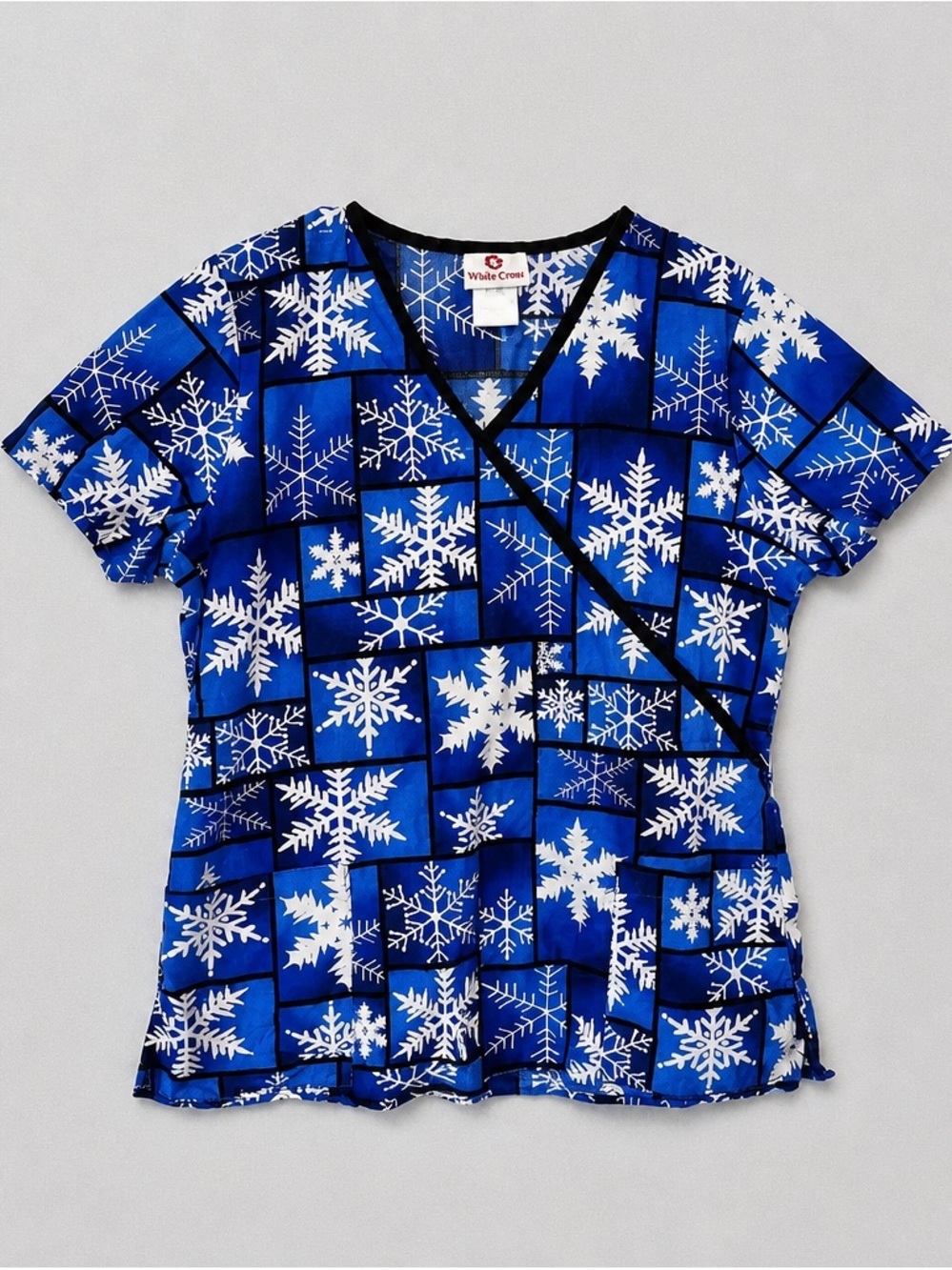 Nursing Scrub White Cross Royal Blue Snowflake Print Wrap Top Medium